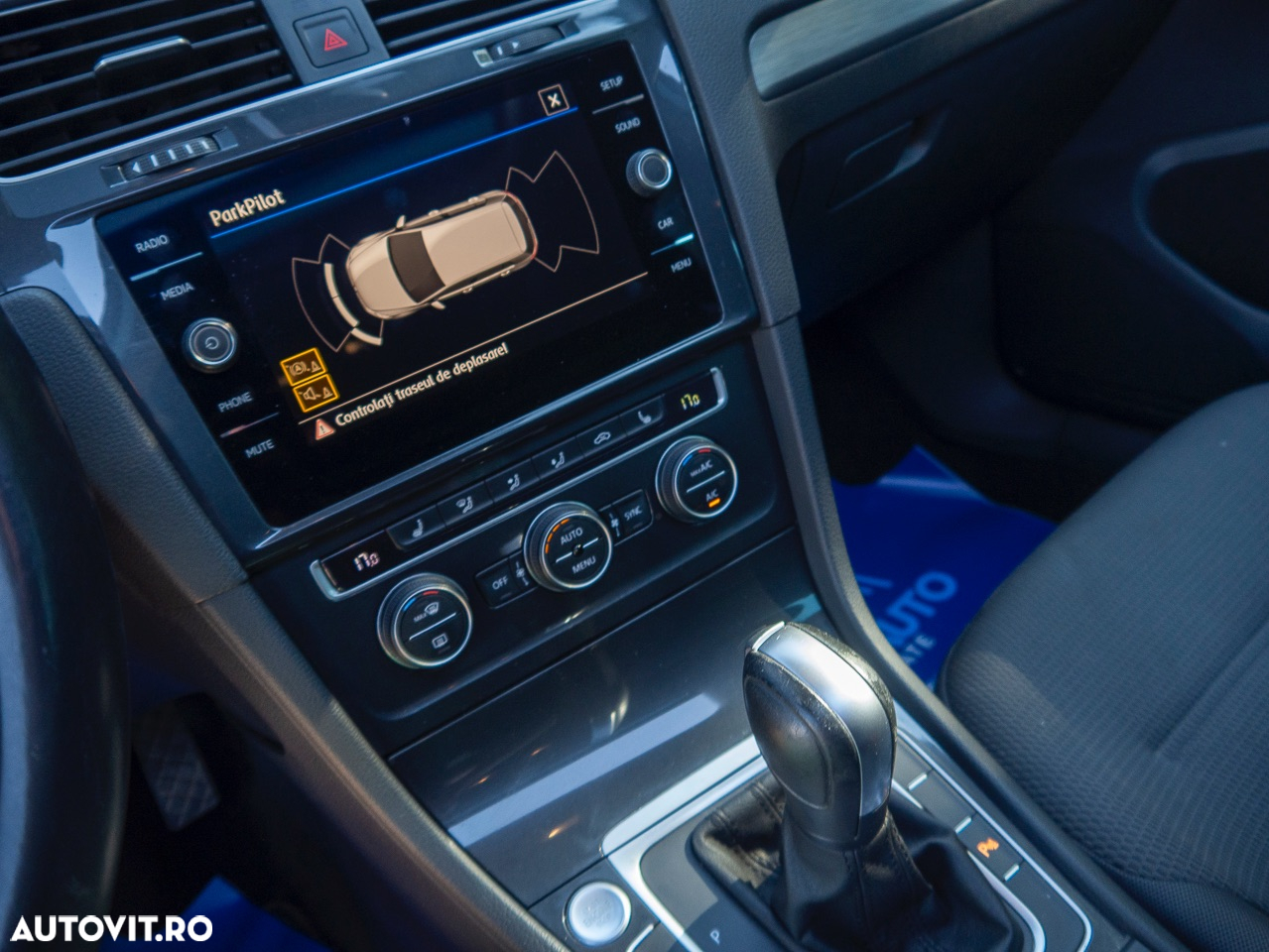 Volkswagen Golf 1.5 eTSI OPF DSG R-Line - 25