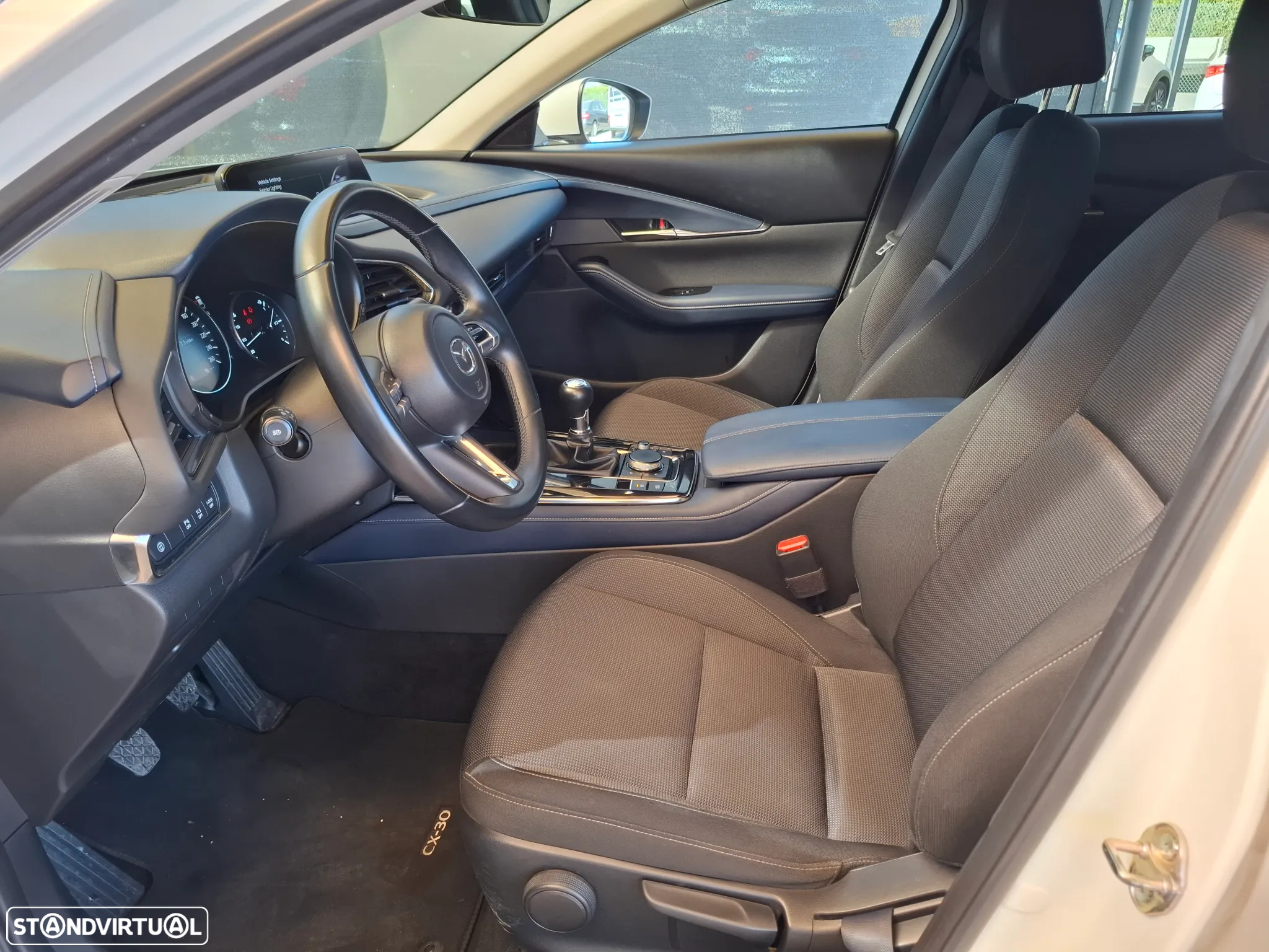 Mazda CX-30 1.8 Sky-D Evolve i-Active - 22
