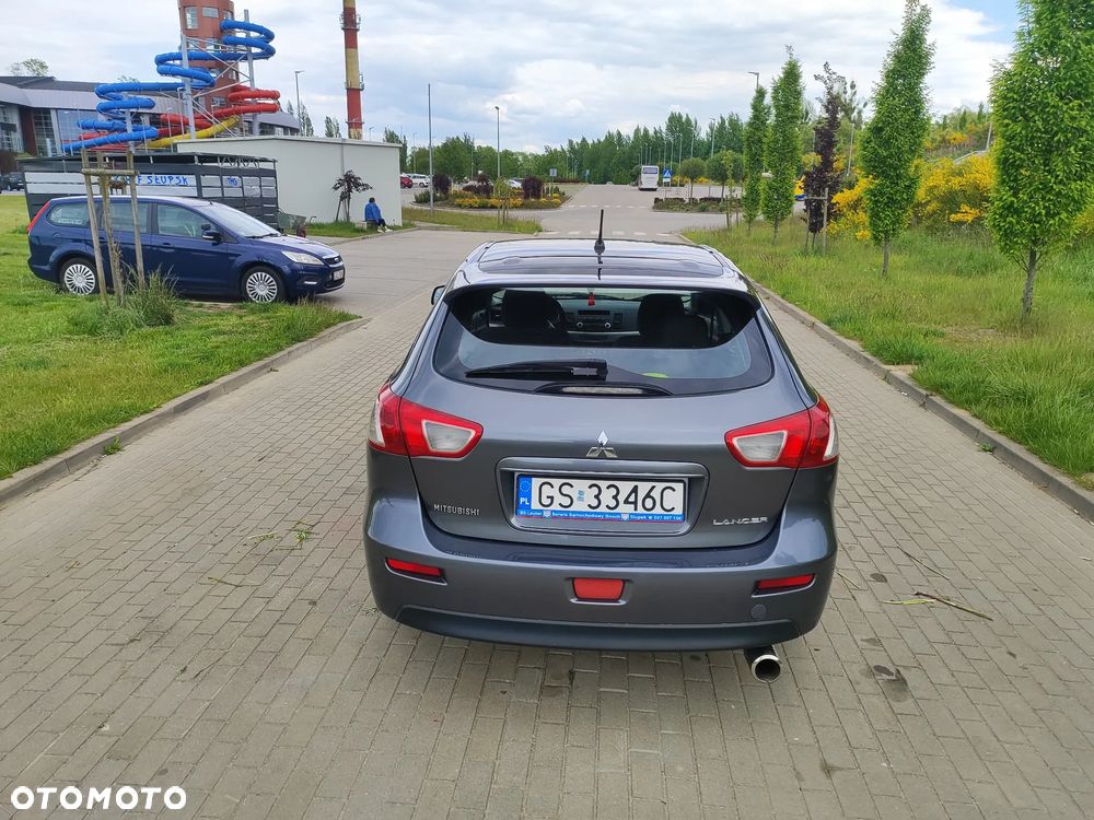 Mitsubishi Lancer 1.8 Invite - 8