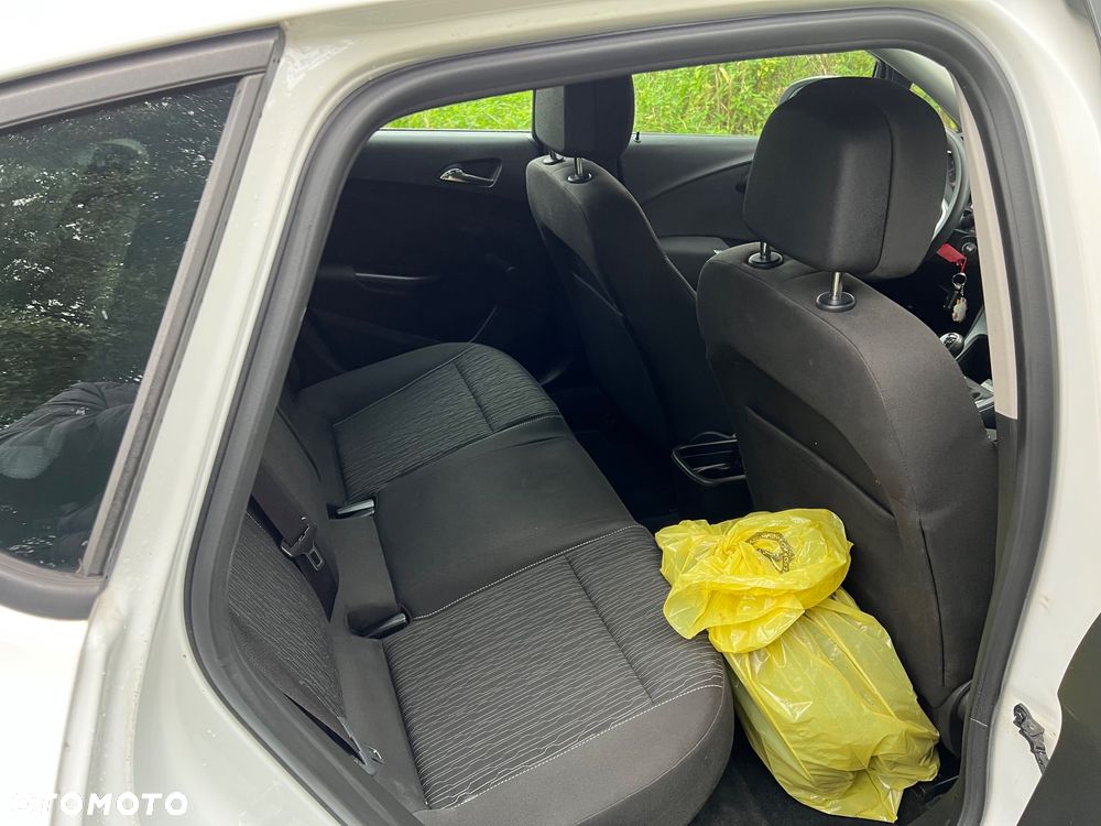 Opel Astra IV 1.4 Essentia - 10