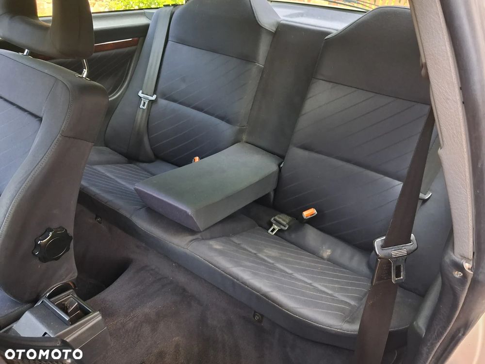 Audi 80 2.6 E - 19