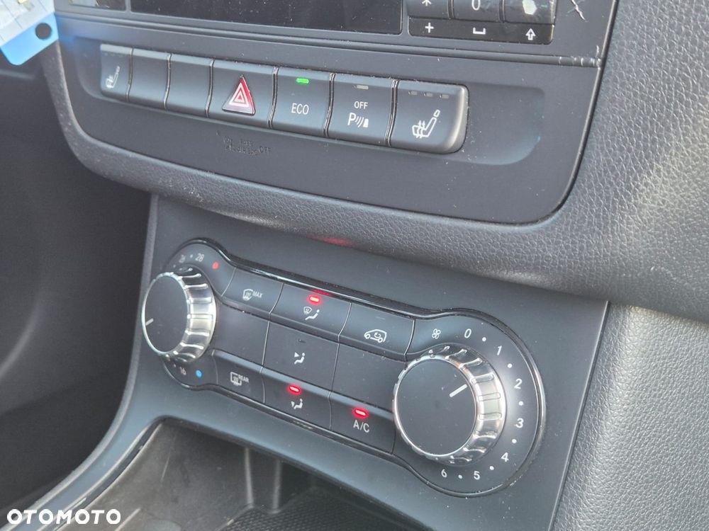 Mercedes-Benz Klasa B 180 CDI (BlueEFFICIENCY) - 31