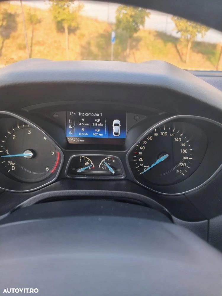 Ford Focus 1.5 TDCi Titanium - 23