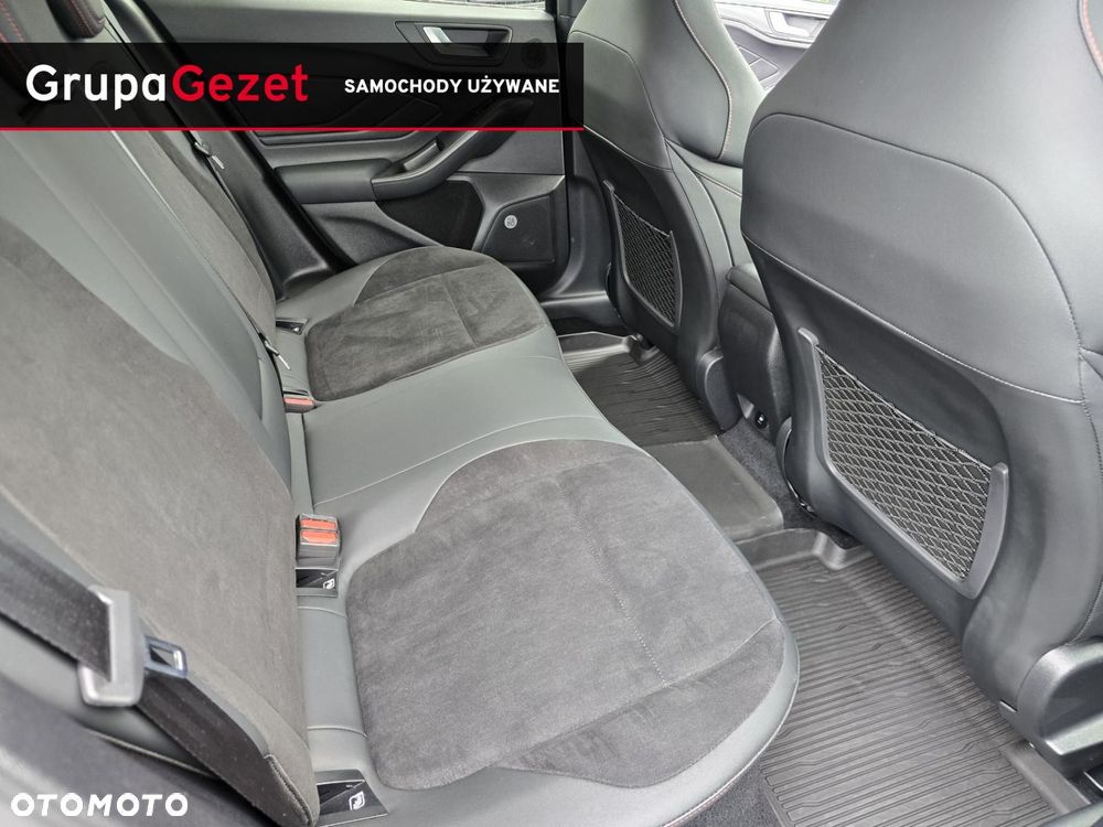 Ford Focus 2.3 EcoBoost ST X - 33
