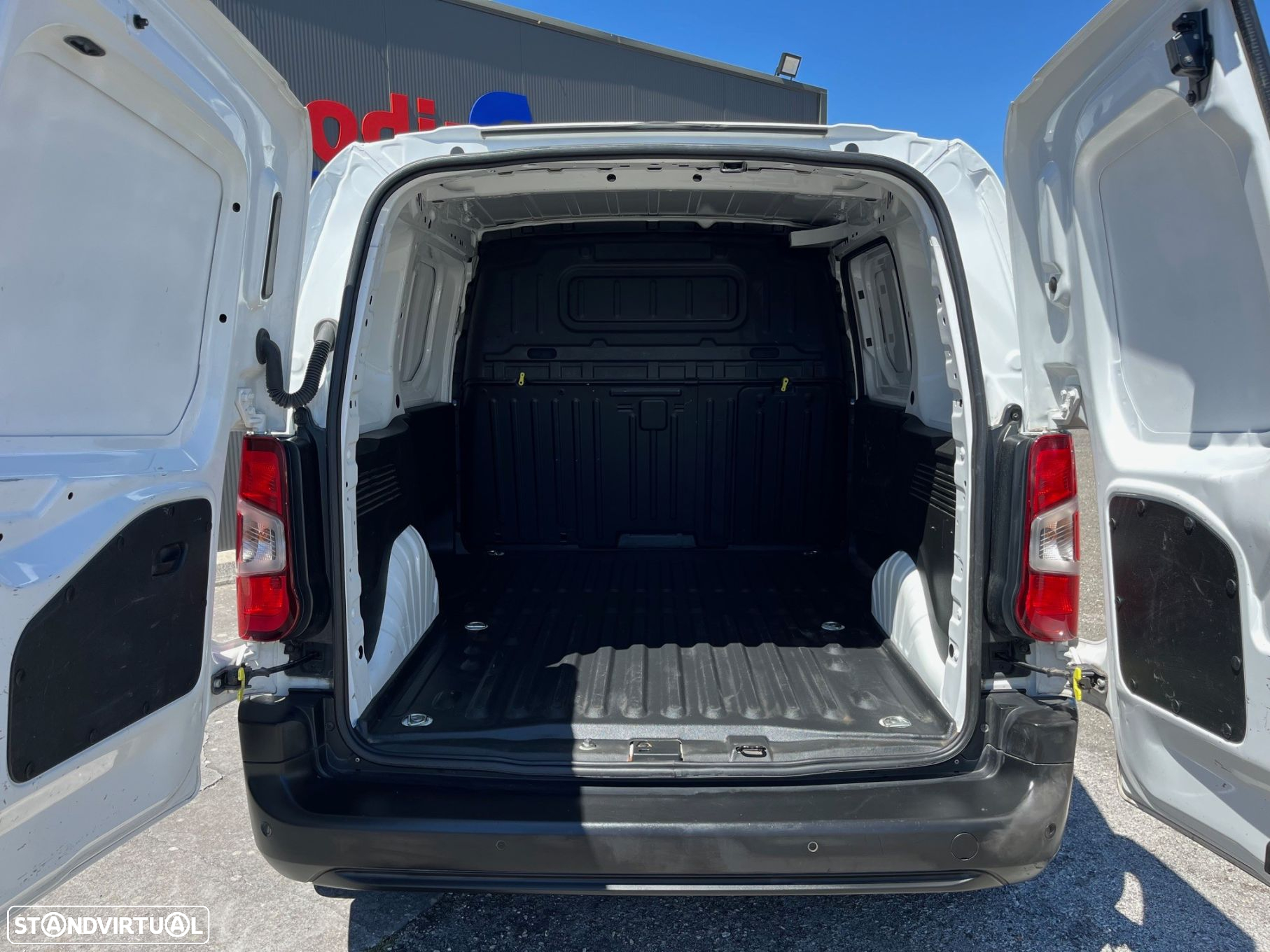 Peugeot Partner 1.5 BlueHDi Asphalt Standard Plus - 8