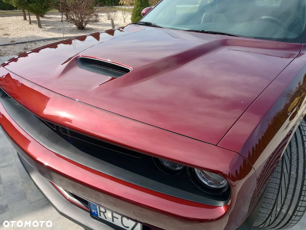 Dodge Challenger - 7