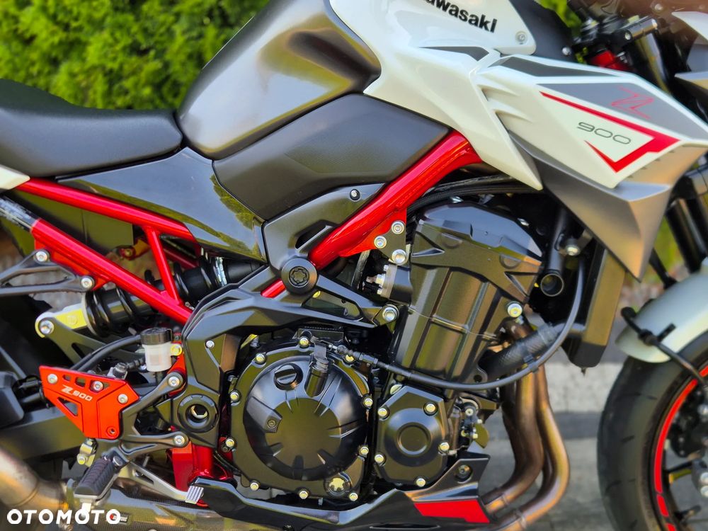 Kawasaki Z 900 - 10