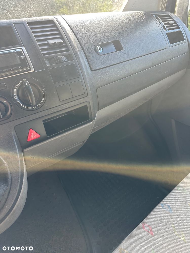 Volkswagen Transporter - 8