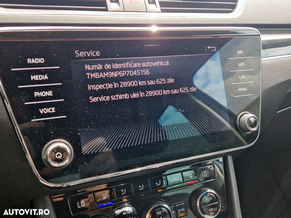 Skoda Superb 2.0 TSI DSG L&K - 26
