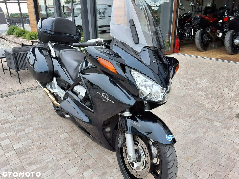 Honda ST - 13