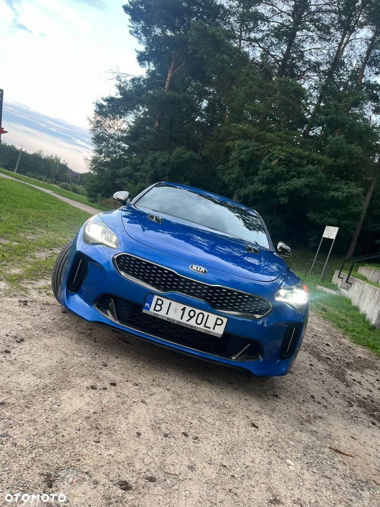 Kia Stinger - 1