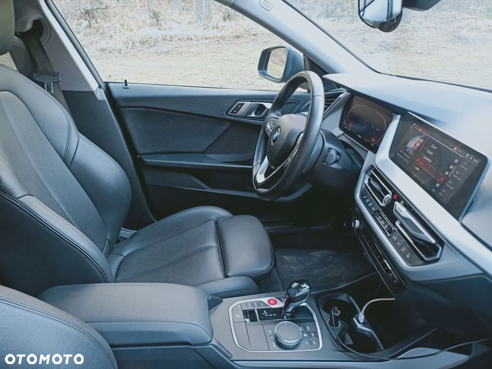 BMW Seria 2 218i Luxury Line - 19