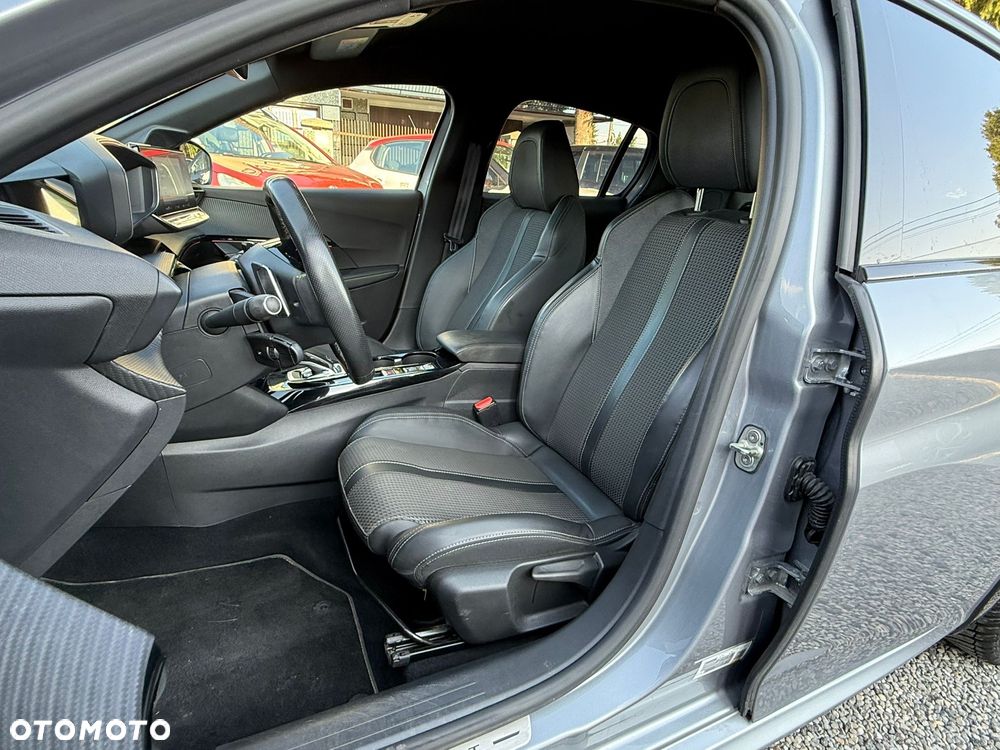 Peugeot 208 PureTech 100 EAT8 GT Pack - 11