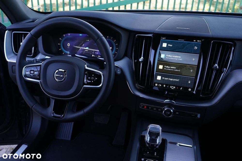 Volvo XC 60 B5 B AWD Plus Dark - 18