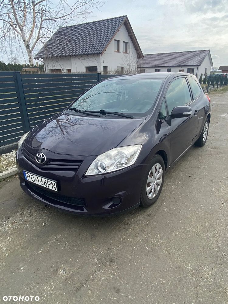 Toyota Auris - 1