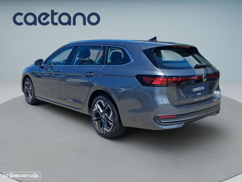 VW Passat Variant 2.0 TDI Business DSG - 14