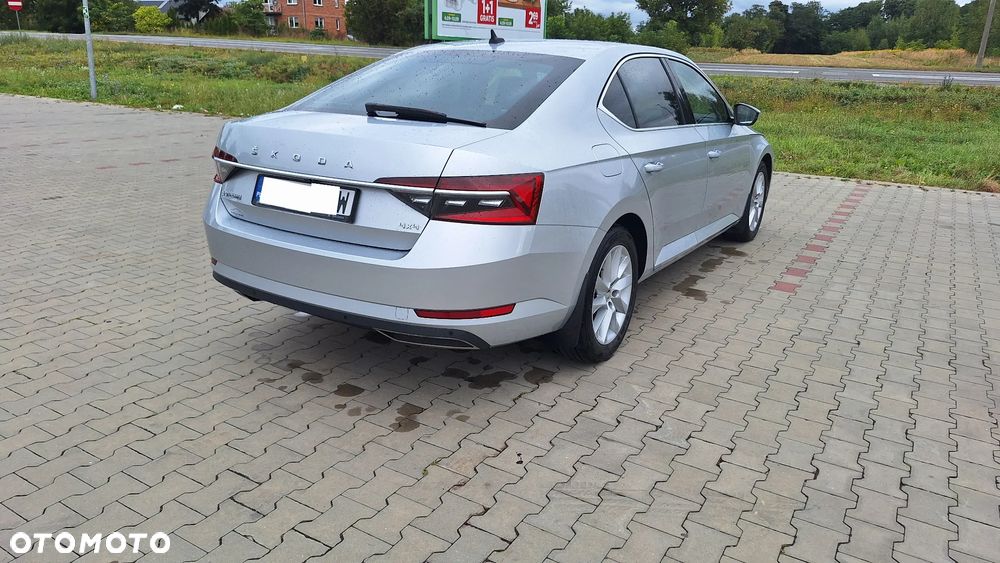 Skoda Superb 2.0 TDI 4x4 Style DSG - 3