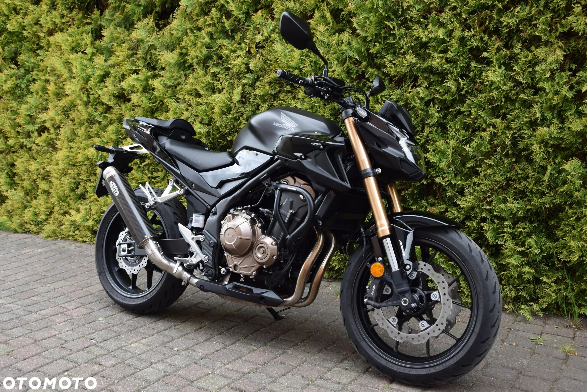 Honda CB - 1
