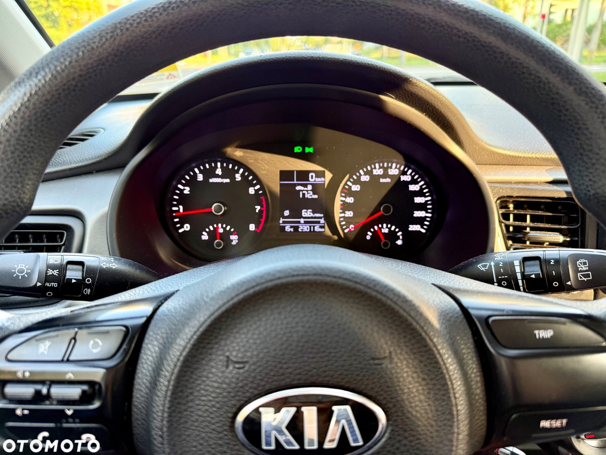 Kia Rio 1.2 L - 7