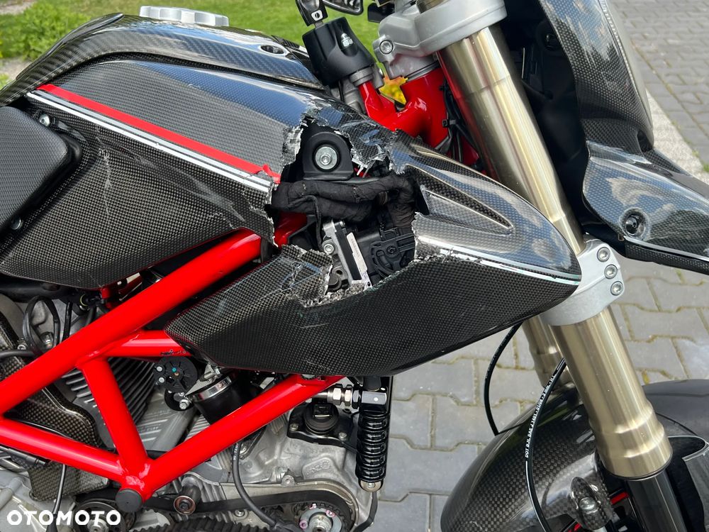 Ducati Hypermotard - 11