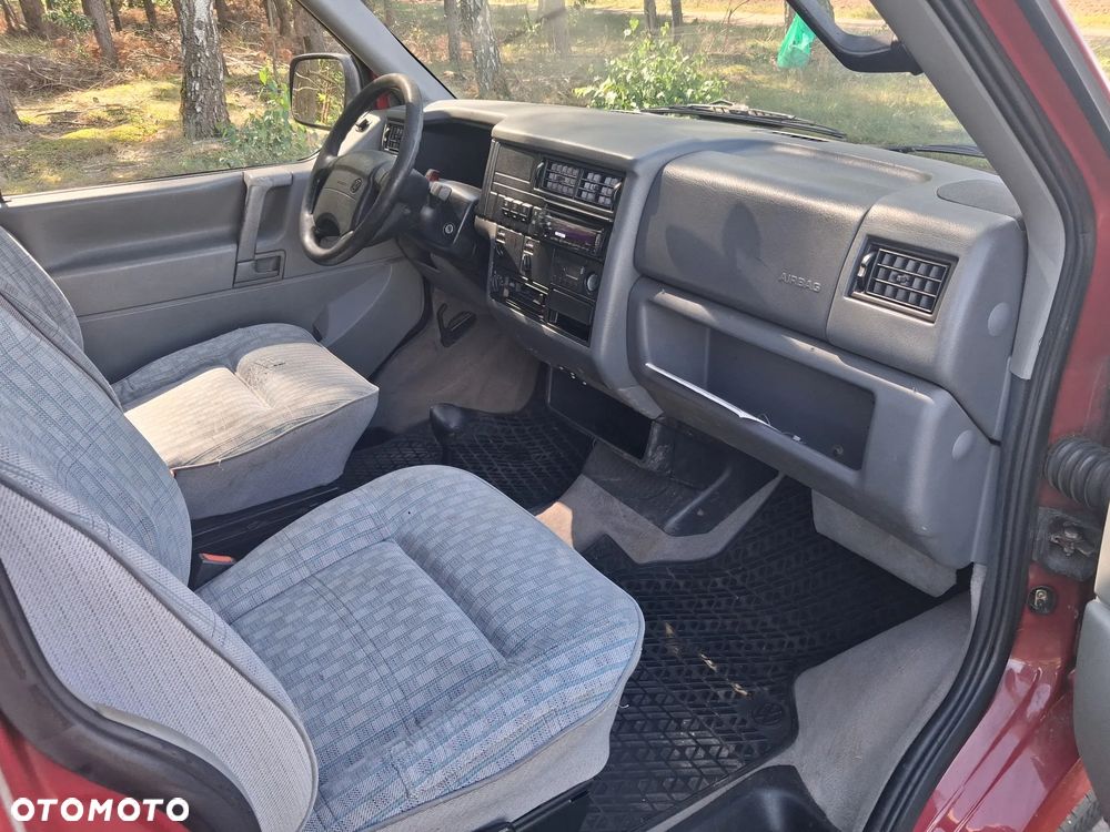 Volkswagen Multivan - 9