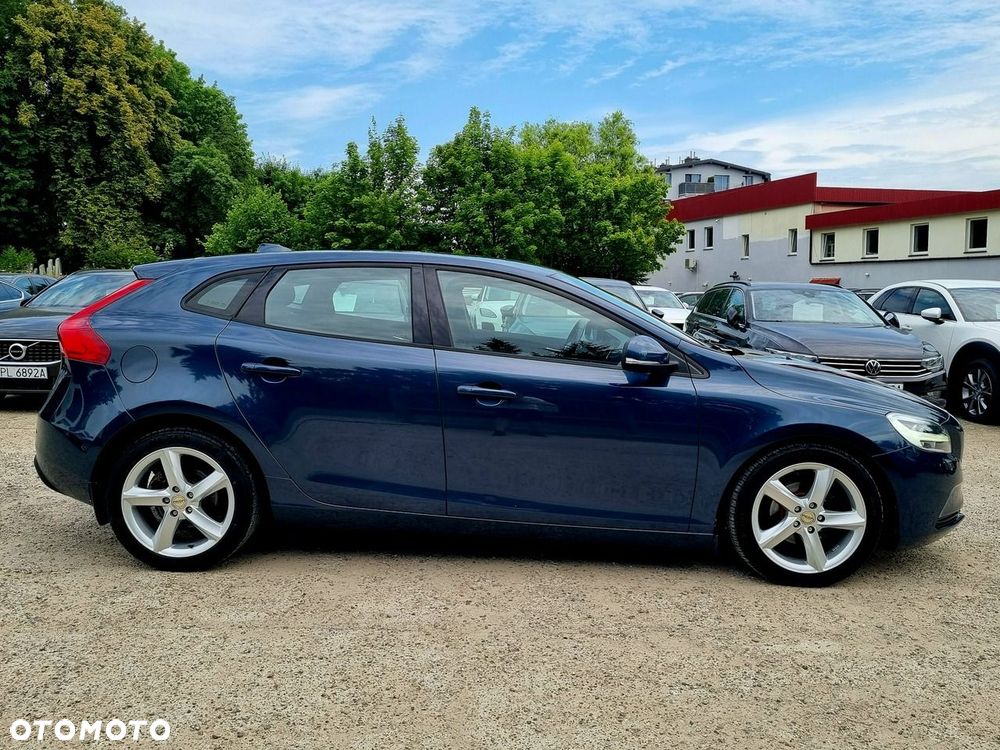 Volvo V40 D2 Momentum - 4