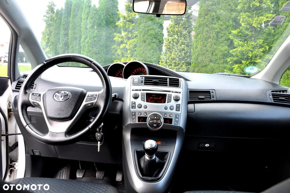 Toyota Verso 1.8 Premium EU5 7os - 27