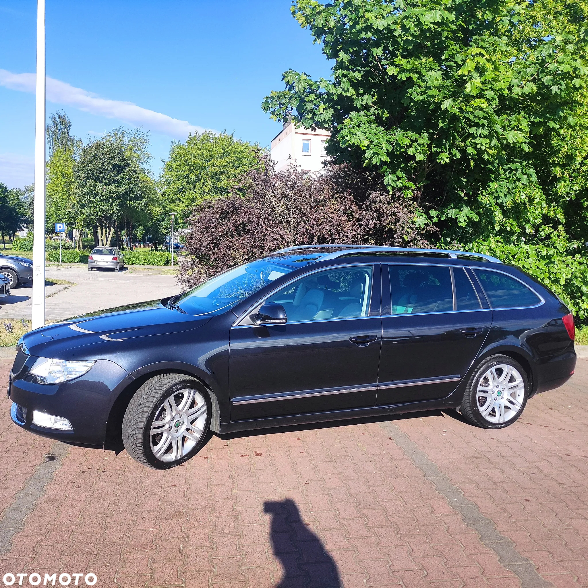 Skoda Superb 2.0 TDI Elegance DSG - 2