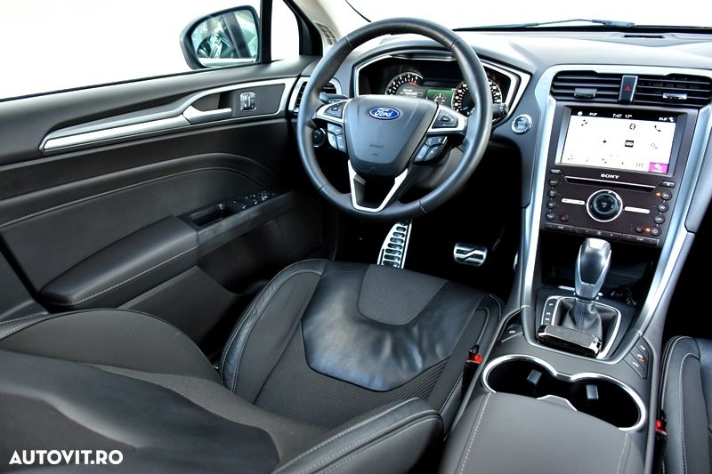 Ford Mondeo 2.0 TDCi Powershift AWD Business - 17