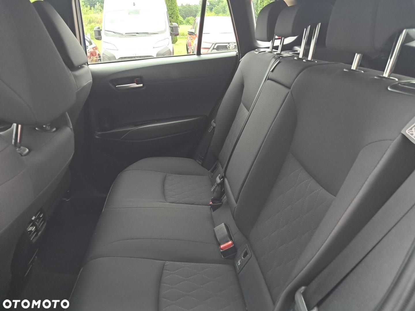 Toyota Corolla Cross 2.0 Hybrid Comfort - 9