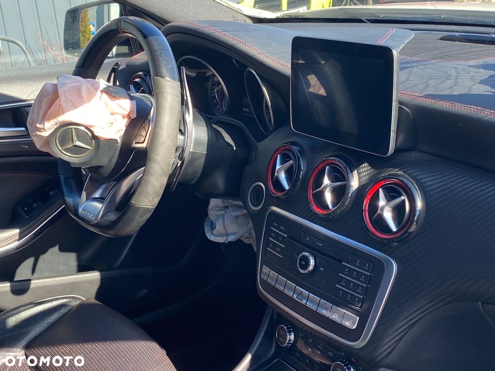 Mercedes-Benz Klasa A AMG 45 4Matic AMG Speedshift 7G-DCT - 16