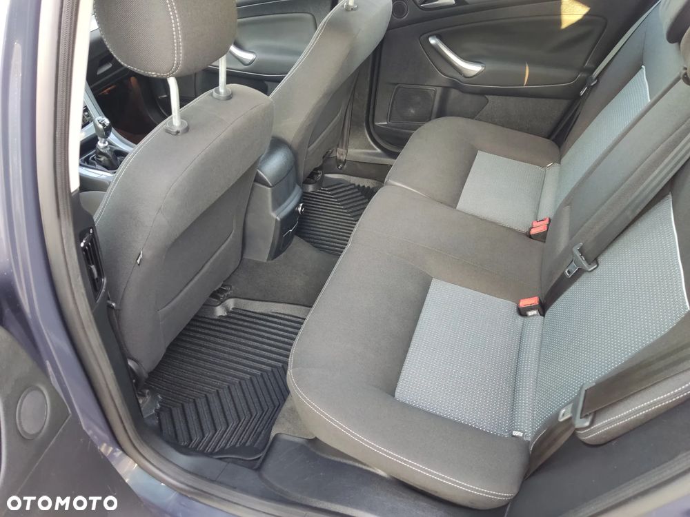 Ford Mondeo - 14