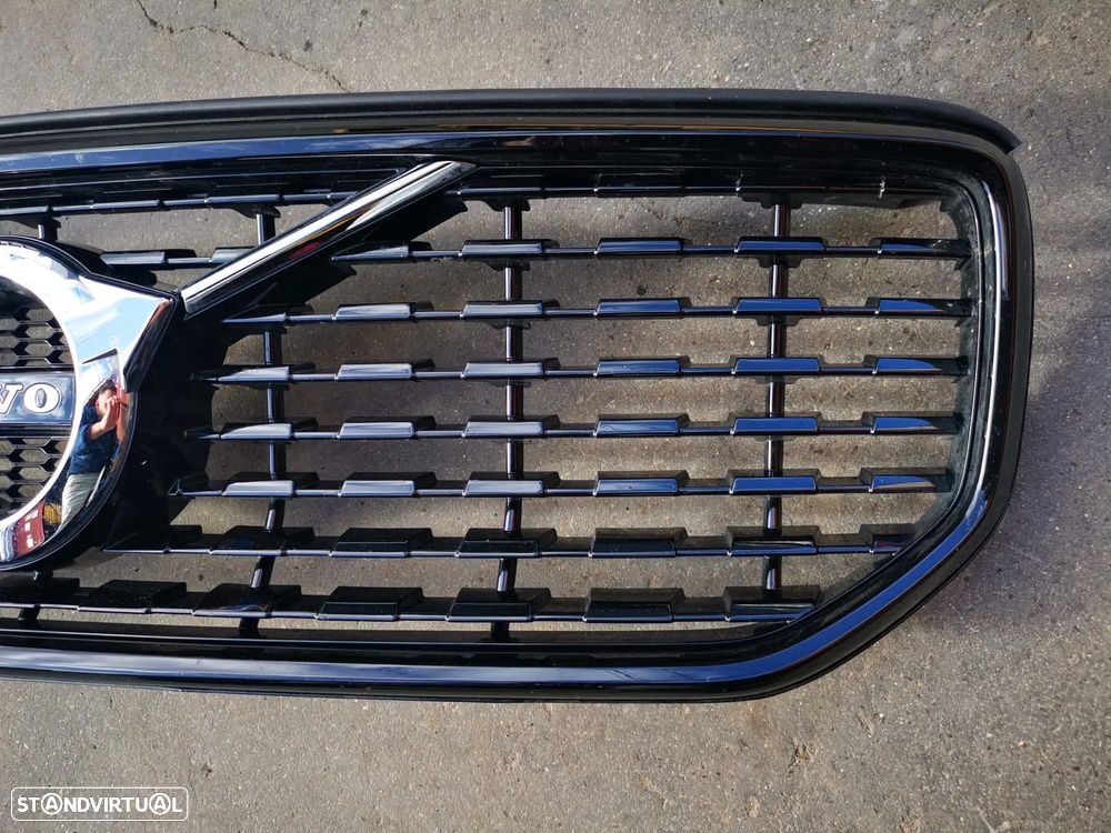 VOLVO XC40 GRELHA PARA CHOQUES FRENTE - G074 - 5