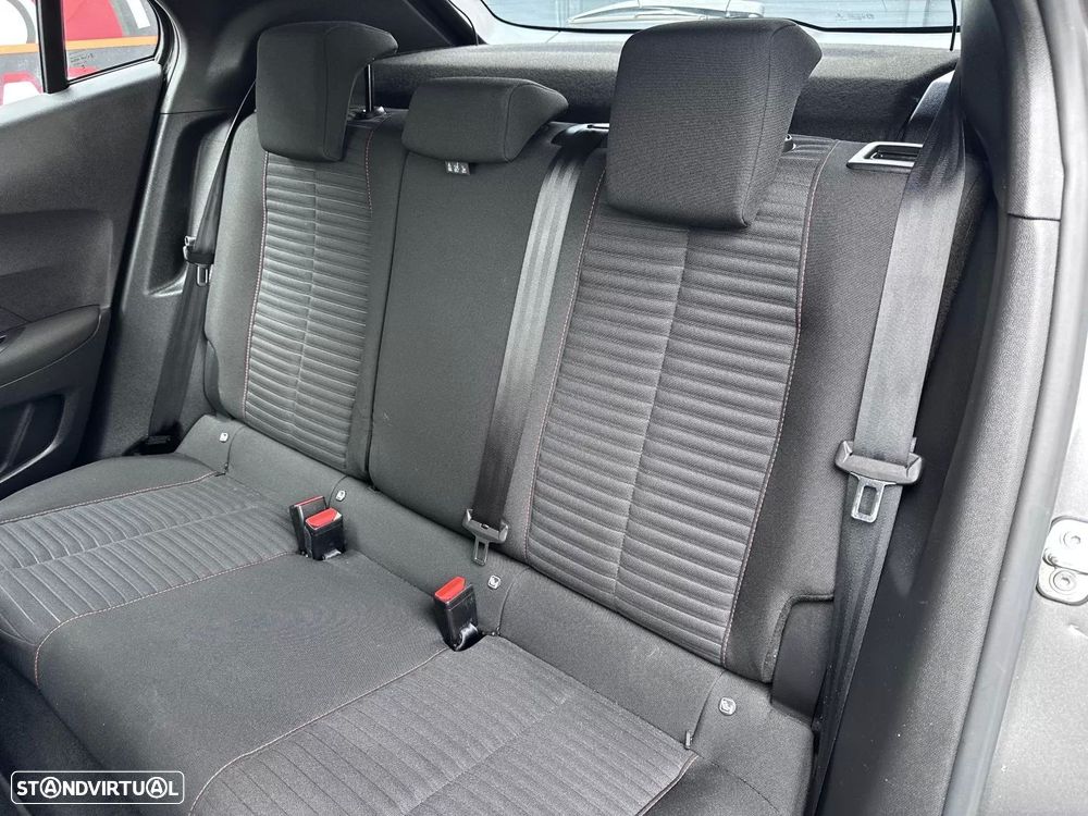 Peugeot 2008 1.2 PureTech Allure Pack - 37