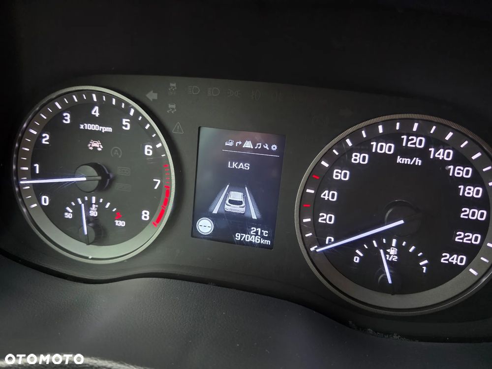 Hyundai Tucson 1.6 GDI BlueDrive GO 2WD - 21