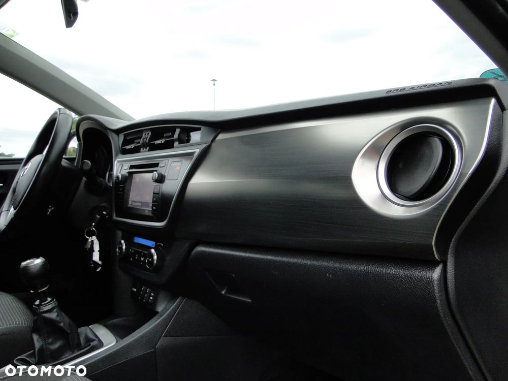 Toyota Auris 2.0 D-4D Prestige - 35