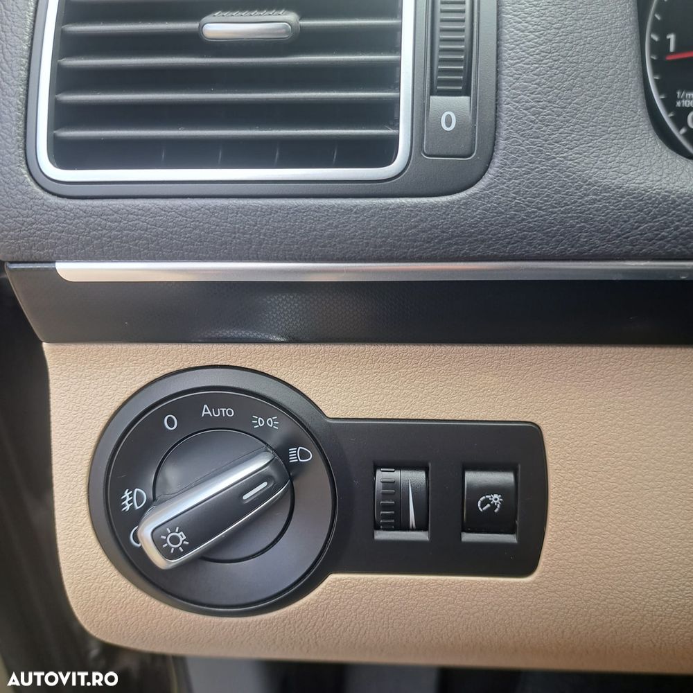 Volkswagen Touran - 13