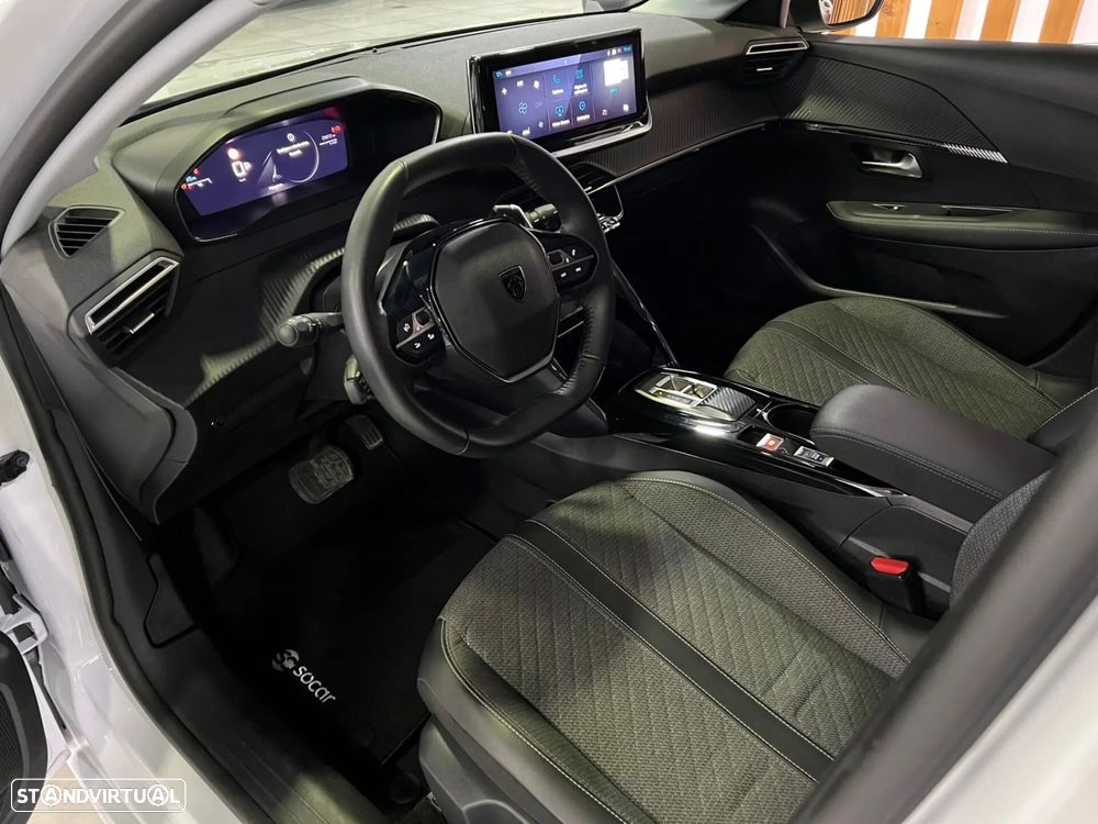Peugeot 208 1.2 Hybrid Allure e-DCS6 - 18