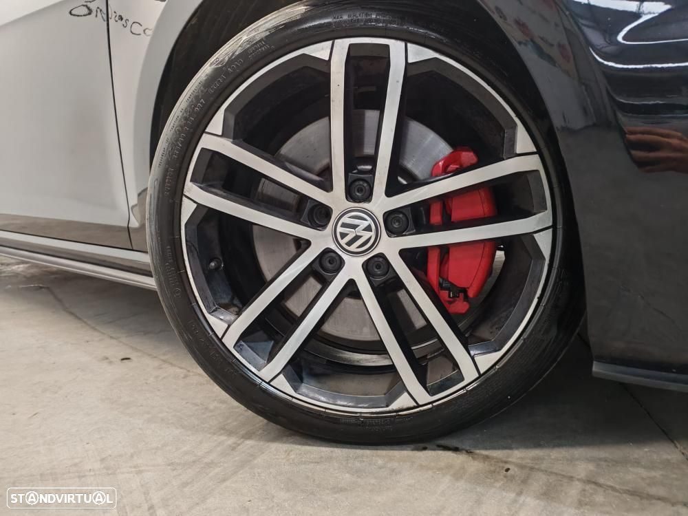 VW Golf 2.0 TDI GTD DSG - 22
