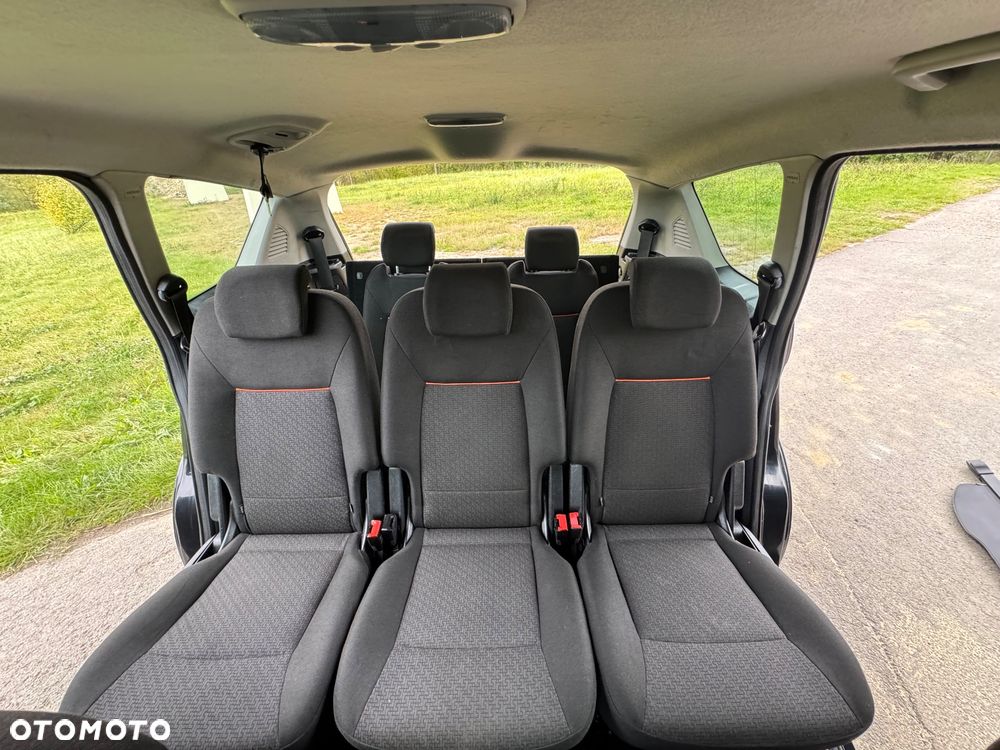 Ford S-Max - 36