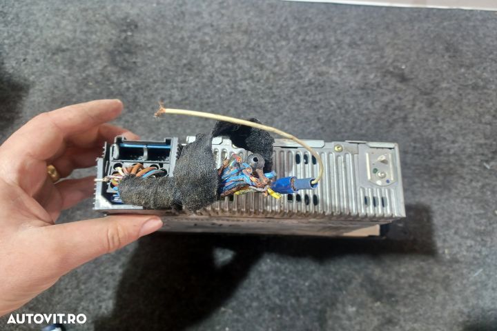 Radiocasetofon BMW Seria 3 E46 [1997 - 2003] Sedan 4-usi 316i MT (105 - 3