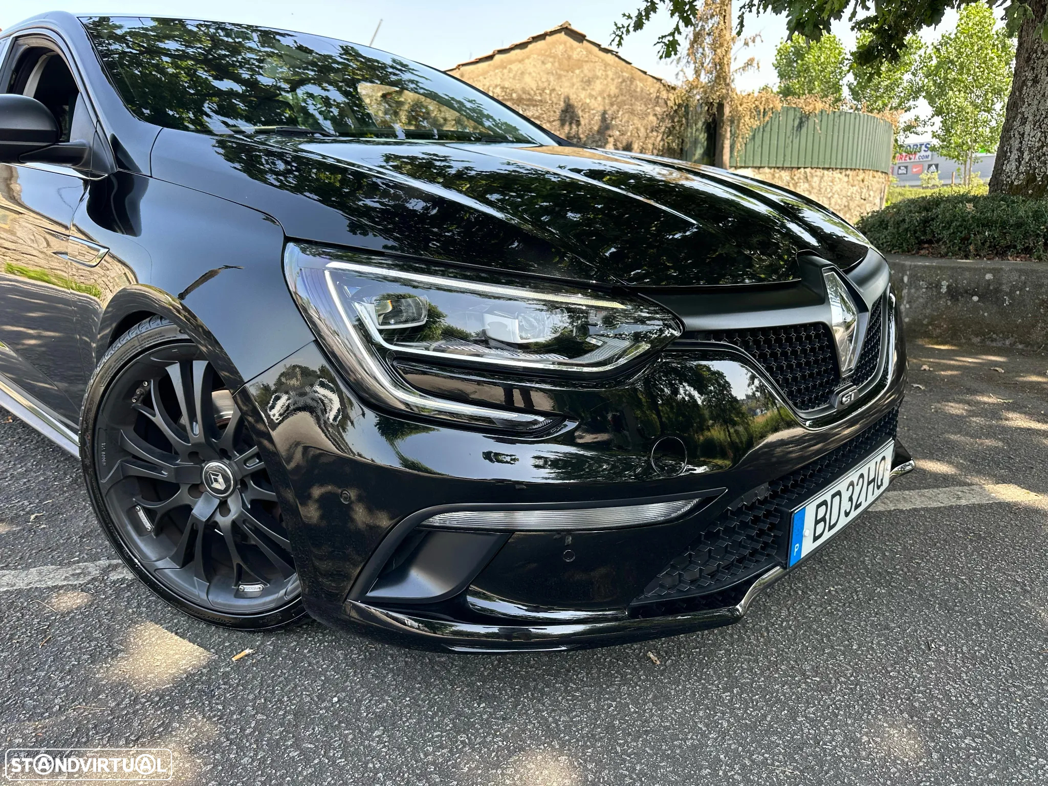 Renault Mégane ENERGY TCe 205 EDC GT - 2