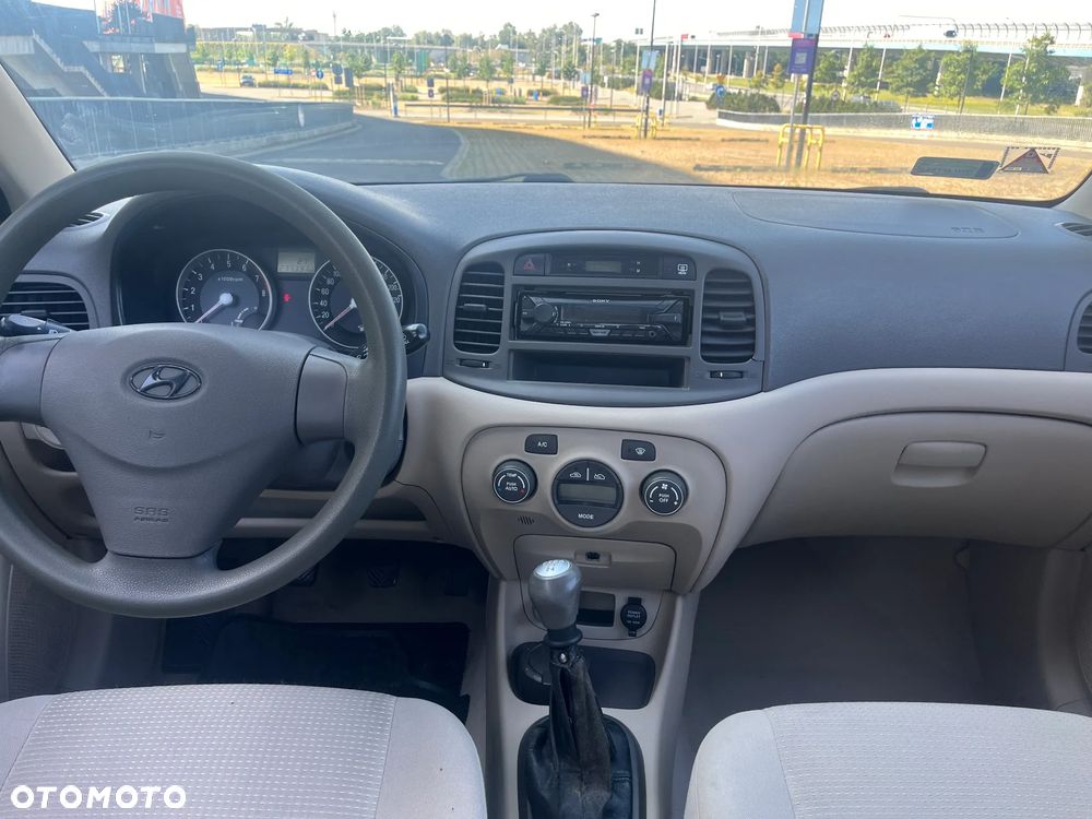 Hyundai Accent 1.4 Classic - 11
