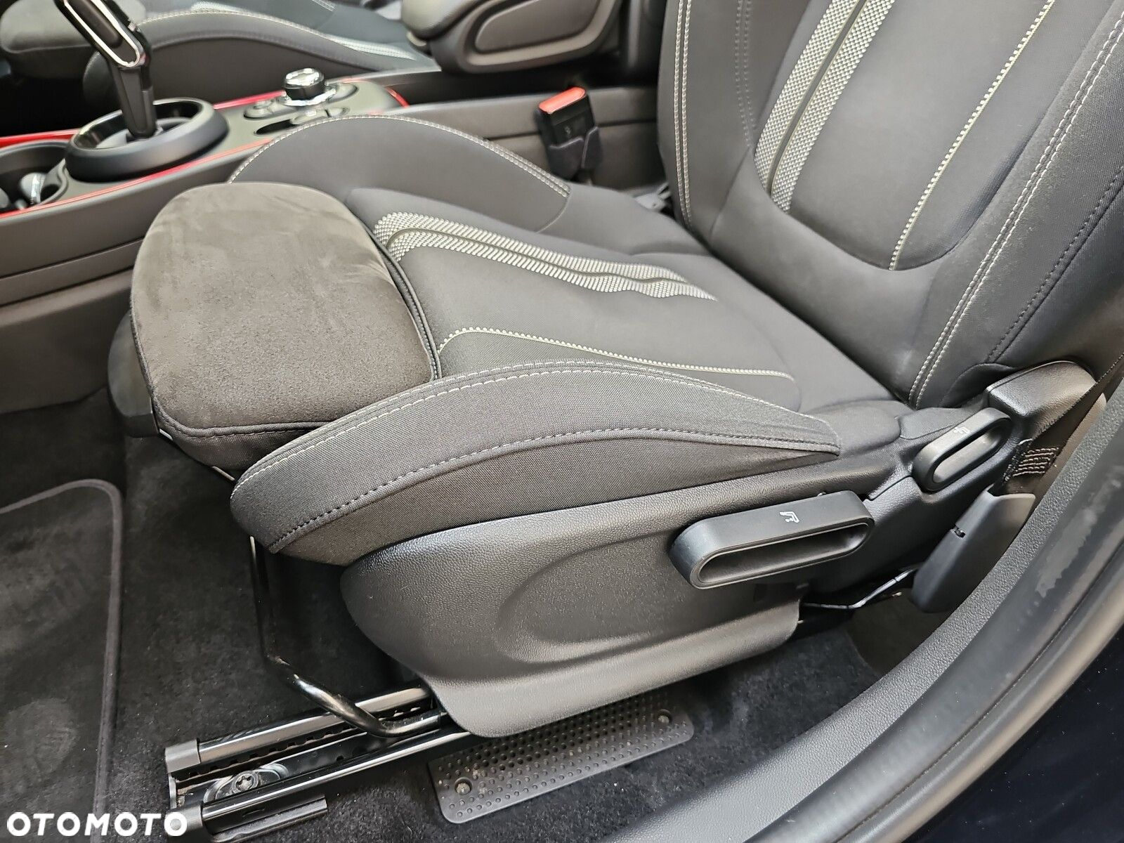 MINI Countryman - 24