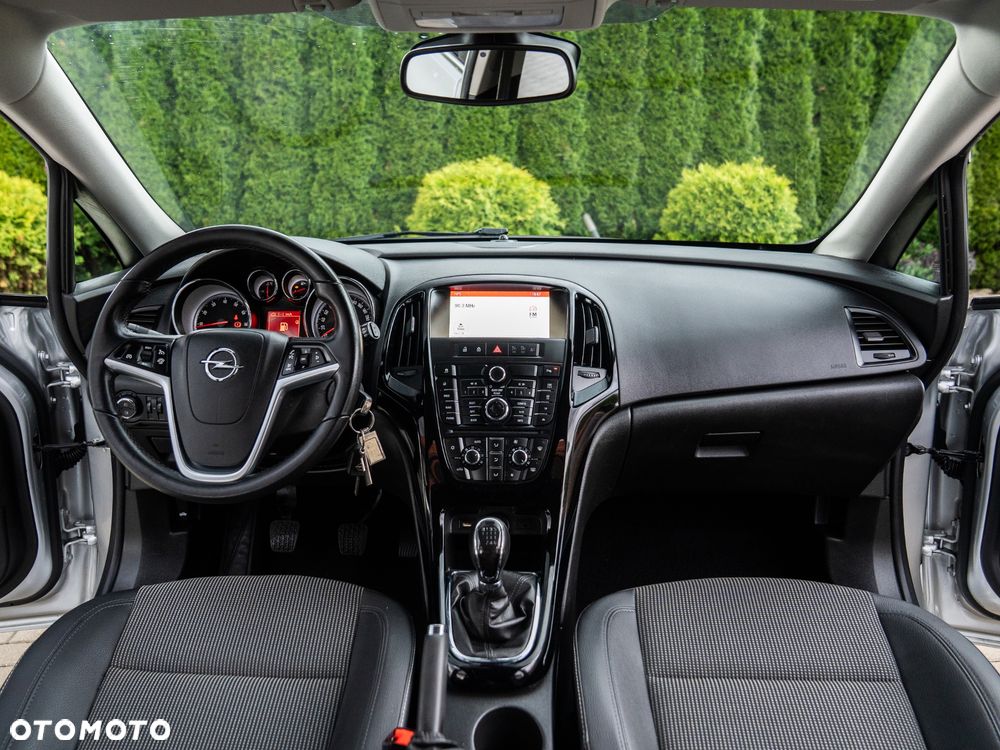 Opel Astra 1.4 Turbo - 31