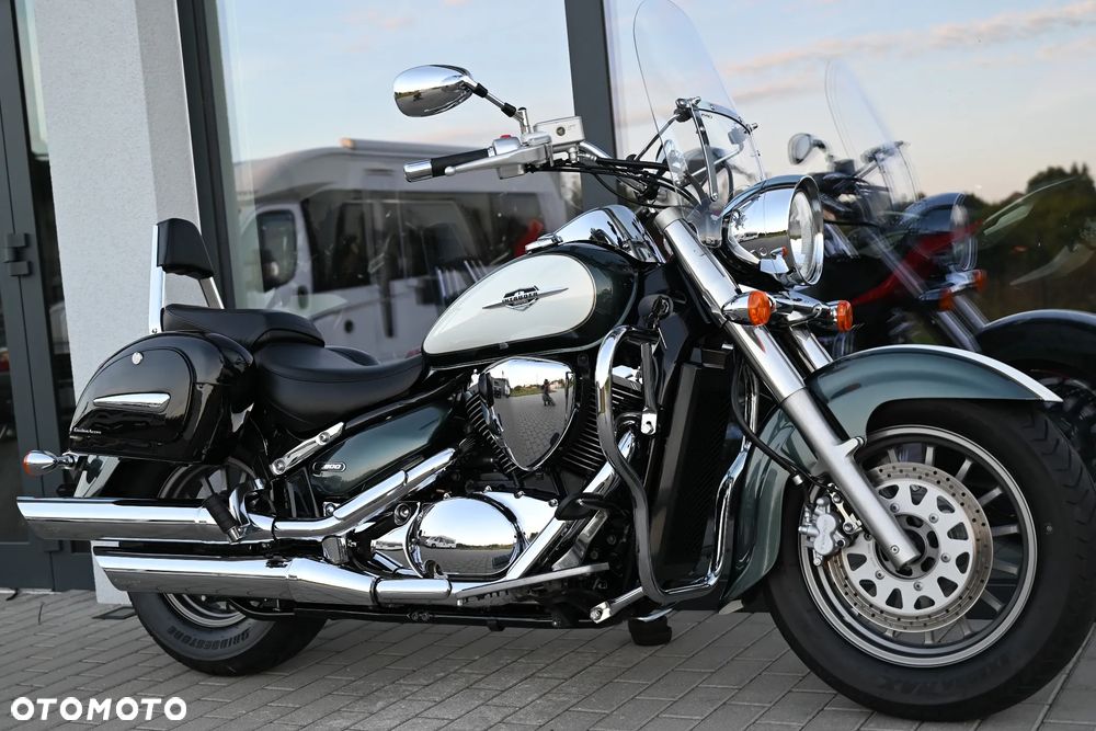 Suzuki Intruder - 41