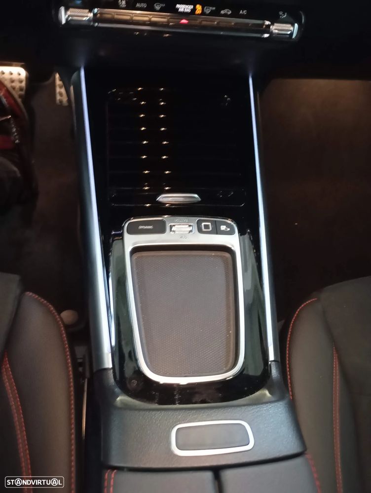 Mercedes-Benz GLA 180 d AMG Line - 15