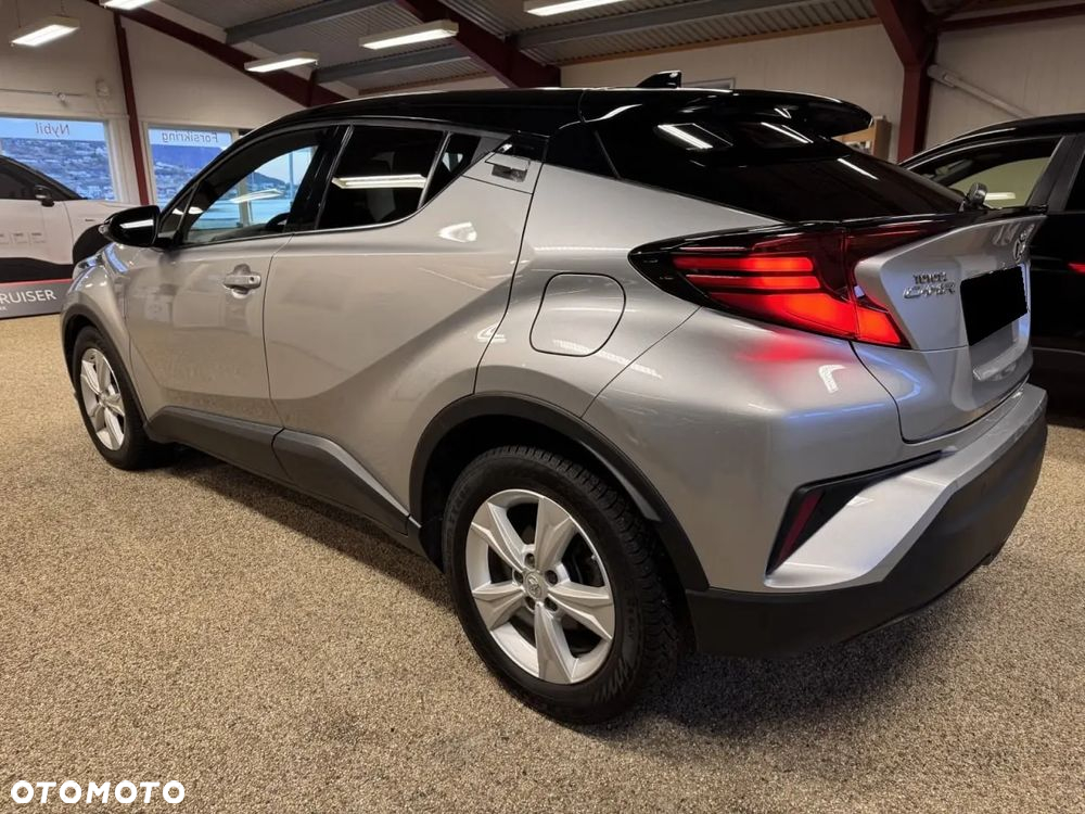 Toyota C-HR Hybrid Lounge - 8
