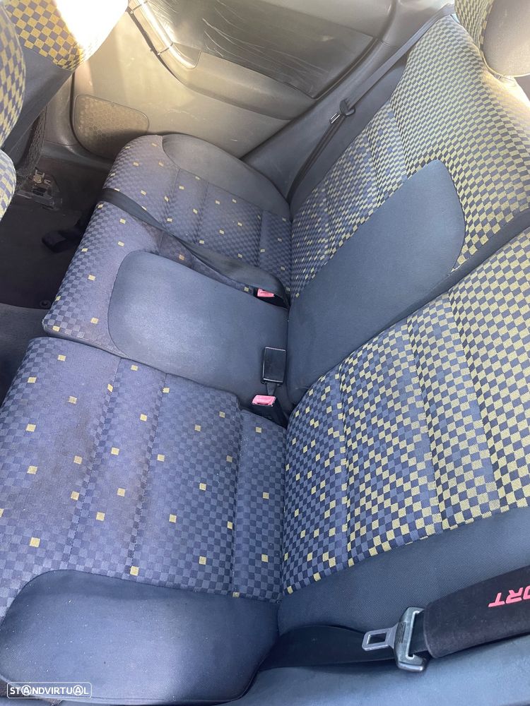 Audi A3 1.9 TDI Attraction - 9