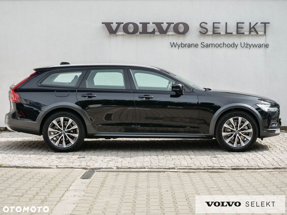Volvo V90 Cross Country - 5